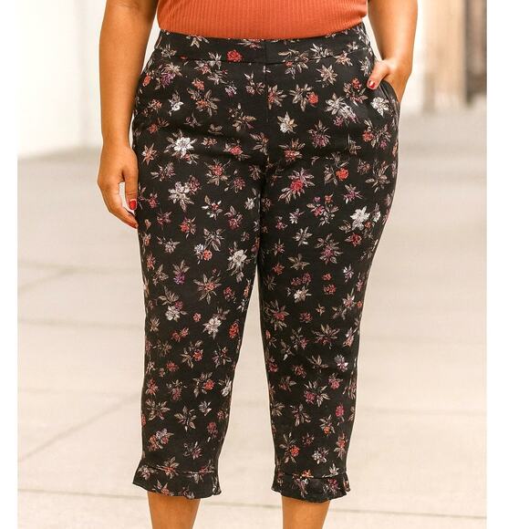 Lane Bryant “The Allie” Floral Ruffle Hem Cropped Pants 24 – Comfort Stretch - Picture 1 of 11